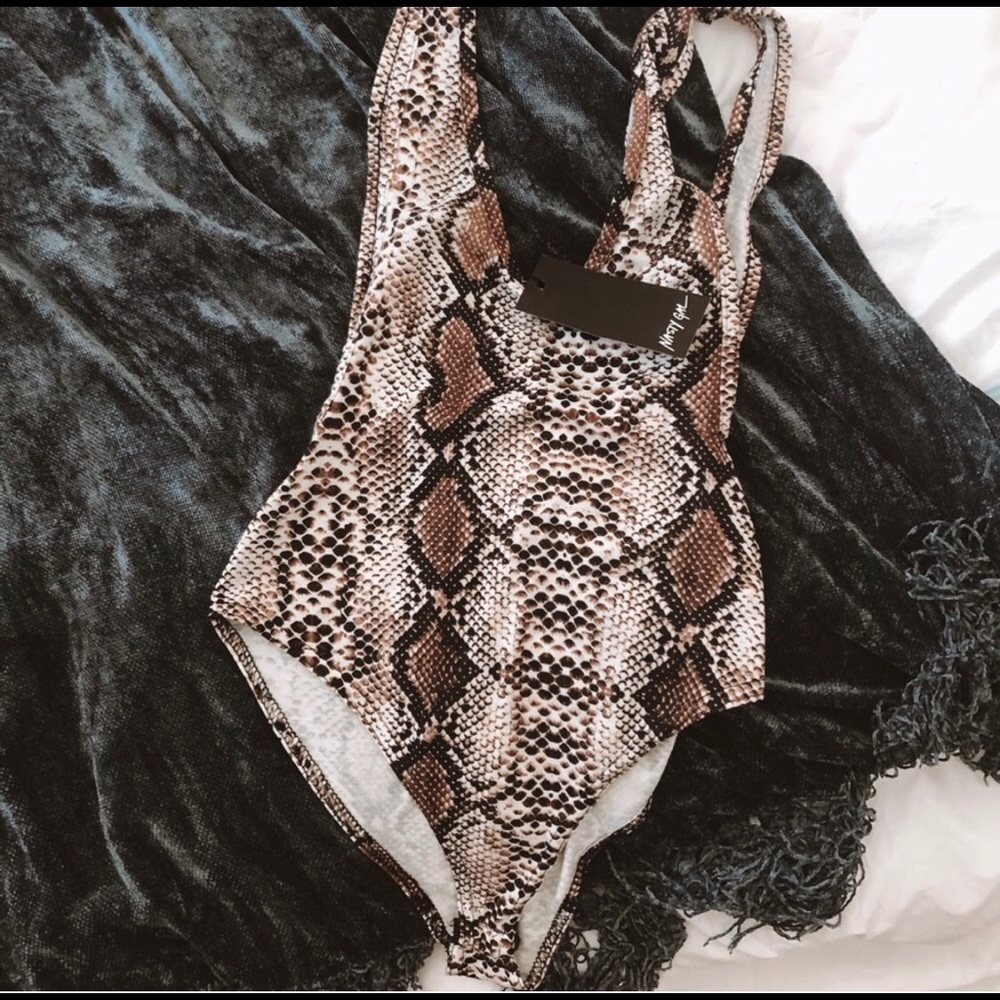 REPOSH.. Nasty Gal Snakeskin Print Bodysuit